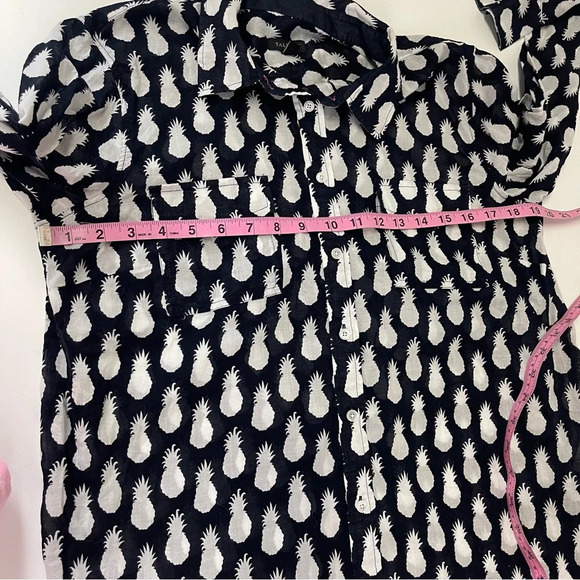 Talbots Shirt Womens Medium Button Up Blouse Navy Blue White Pineapple - Picture 6 of 8